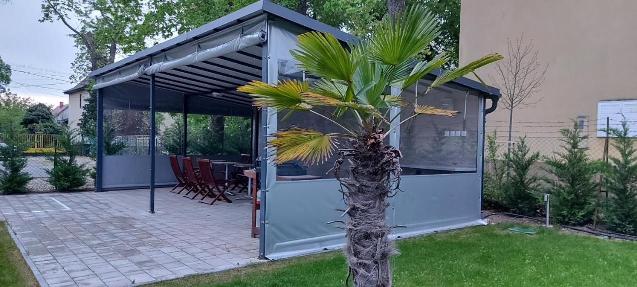 Anna Villa Fuered Boutique Rooms Balatonfured Luaran gambar