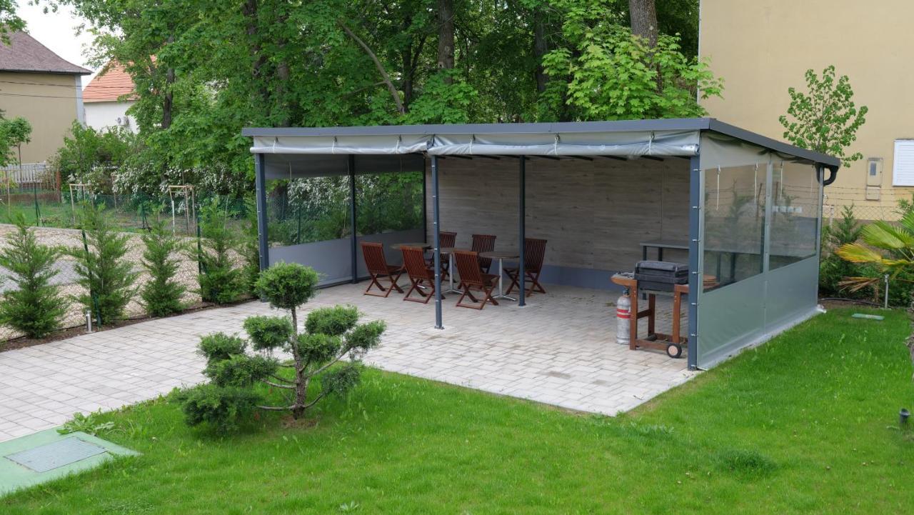 Anna Villa Fuered Boutique Rooms Balatonfured Luaran gambar