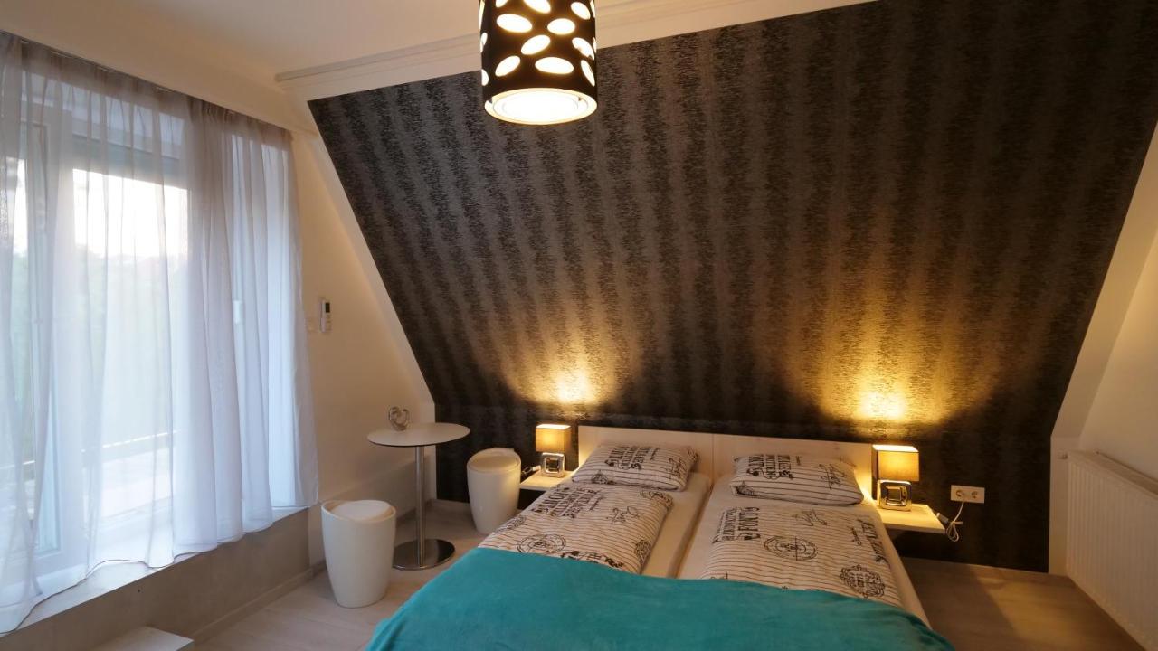 Anna Villa Fuered Boutique Rooms Balatonfured Luaran gambar